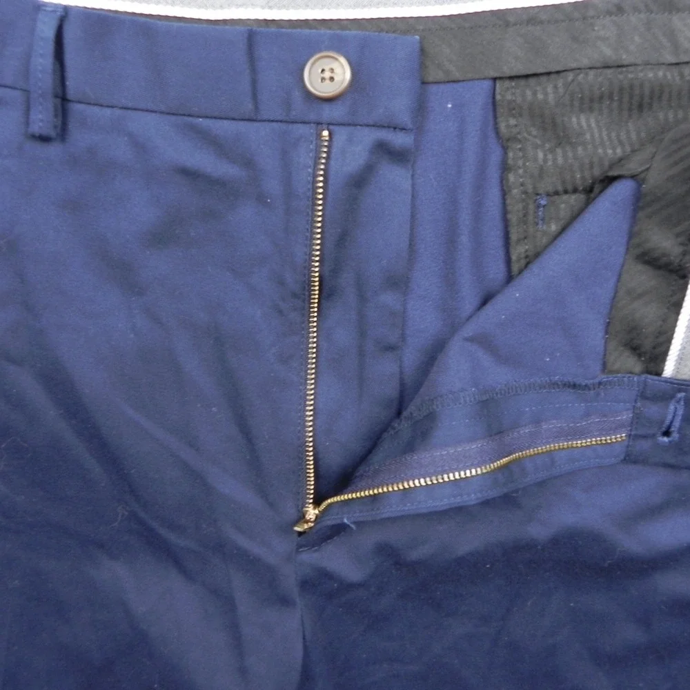 Haggar Khaki Pants Mens 42x30 Classic Fit Premium No Iron Navy Blue Stretch Flex